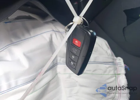 2022 Toyota Rav4 Xle z USA, uszkodzony, nr VIN 2T3W1RFV7NW195595